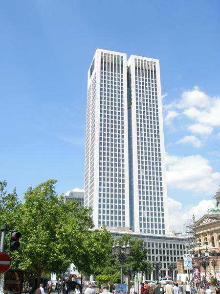 Bürogebäude Opernturm - Mauerwerksarbeiten, Frankfurt